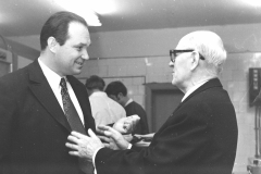 01-Akademik-Berg-A-I-na-kafedre-Inzhenernoj-Kibernetiki-s-Emelyanovym-S-V